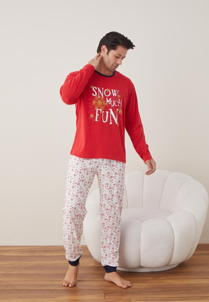 Pijama barbati Craciun "SNOW MUCH FUN" , maneca lunga ,pantaloni lungi,Culoare Rosu ,Engros